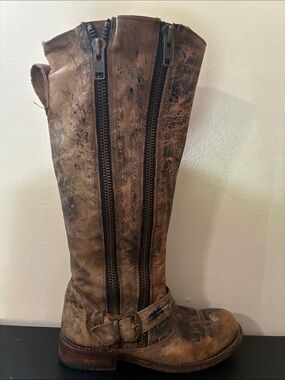Bed Stu Tango boots feature a heavily distressed brown leather size 8